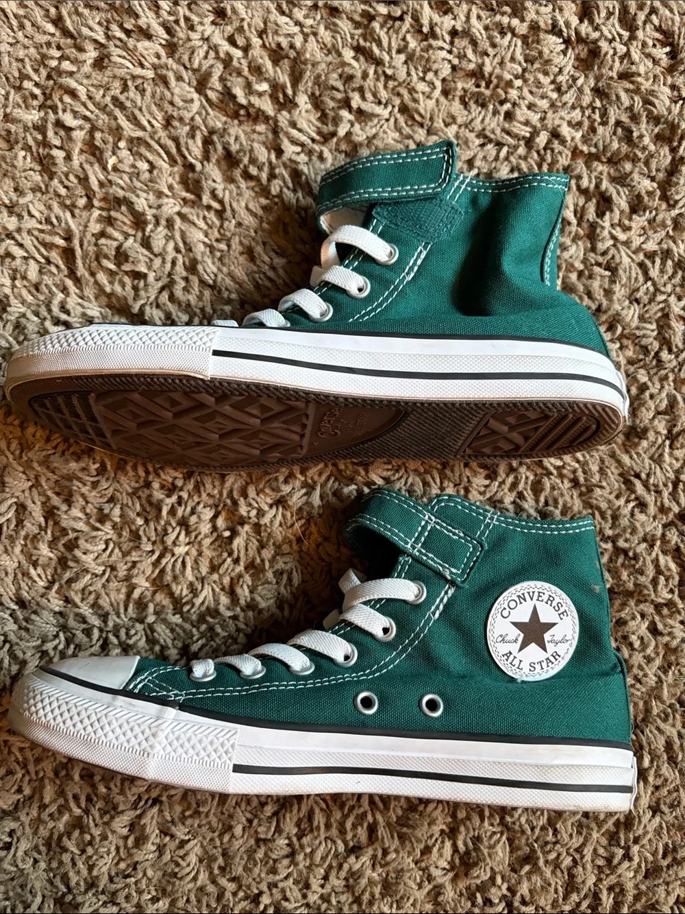 Converse Green High Top Sneakers with White Laces - Picture 4 of 6